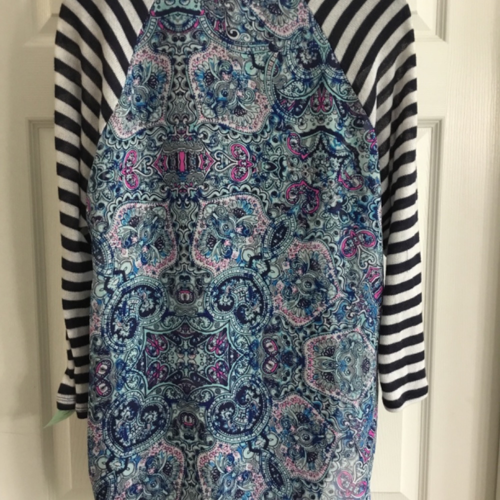 Love, Fire Multi Fabric Hi-Low Spring Top - Picture 4 of 10